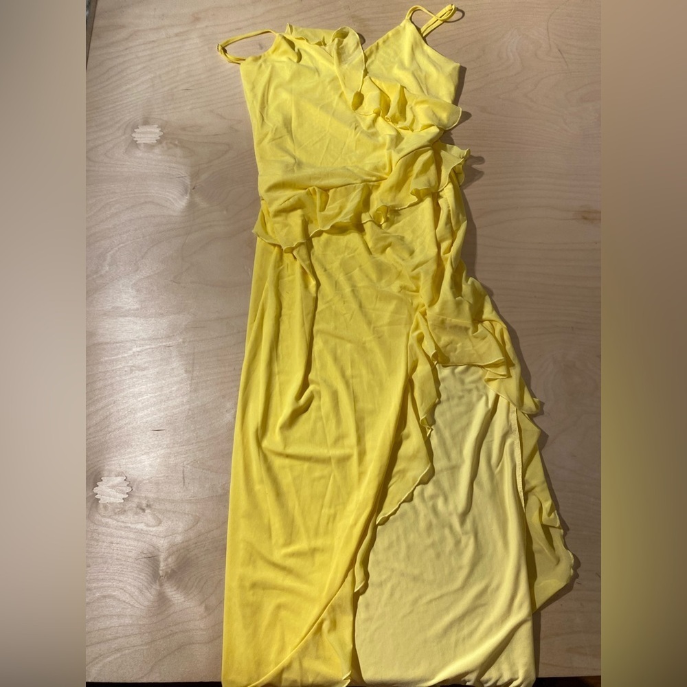 SHEIN Asymmetrical Yellow Ruffle Dress Large (EA)